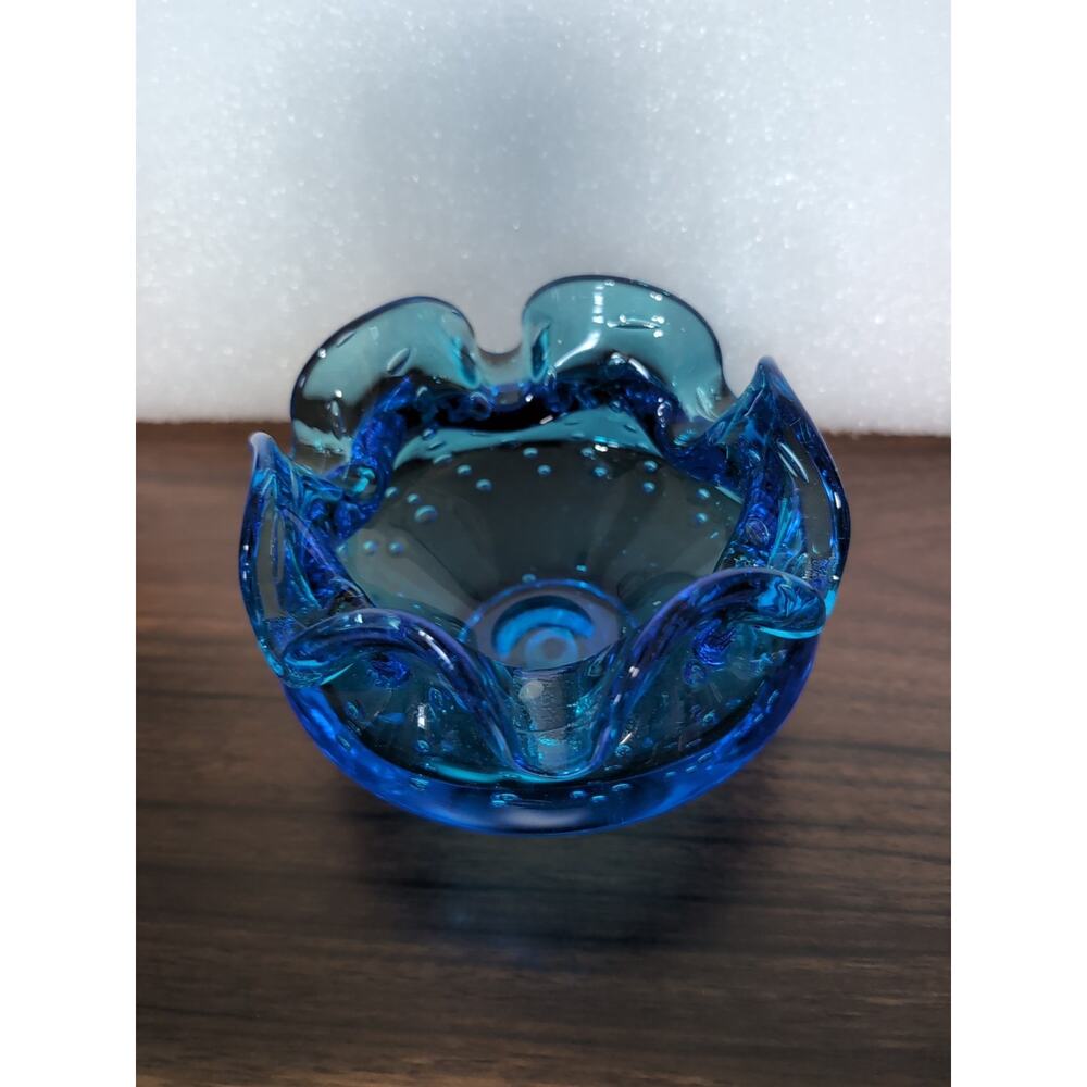 Vintage Blue Hand Blown Art Glass Bowl Murano Style Controlled Bubble MCM - Picture 2 of 5